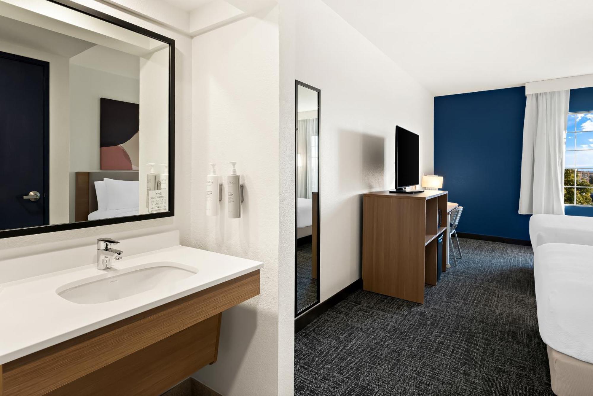 Spark By Hilton Williams Newly Opened 2025 Eksteriør bilde